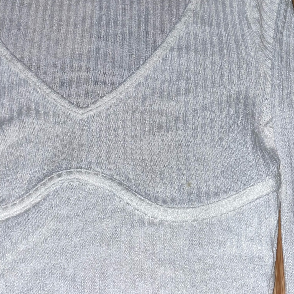 beautiful and drippy white cropped top (xs)